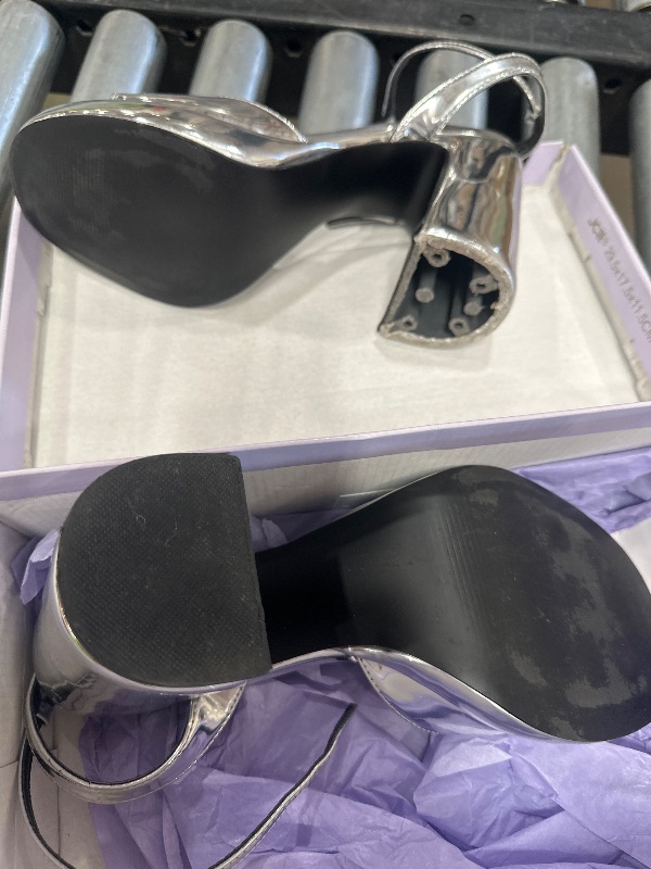 Photo 1 of ****PARTS ONLY*****Madden Girl Women's Caicos Platform, Silver Metal, 9.5