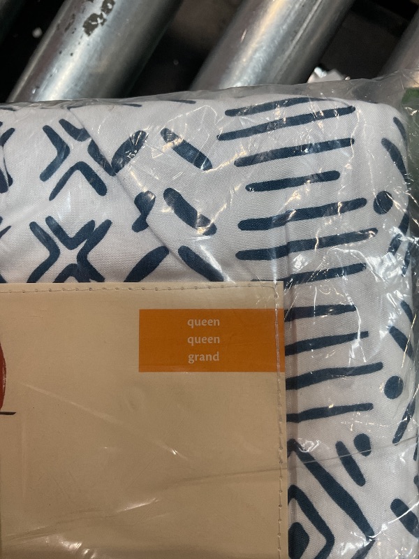 Photo 1 of  INDIGO INK Blue & White 4pc Queen Sheet Set 1 flat sheet/1 fitted/2 pillowcases