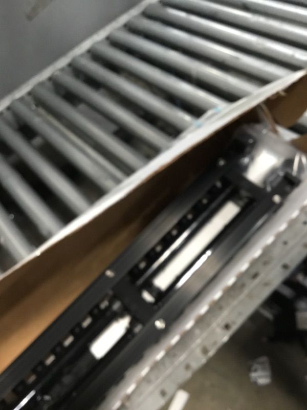 Photo 1 of SharkBite 24 Port Home Run Manifold 3/4 Inch MNPT Inlet x 1/2 Inch Push to Connect Brass Ball Valve Outlets, PM024SB