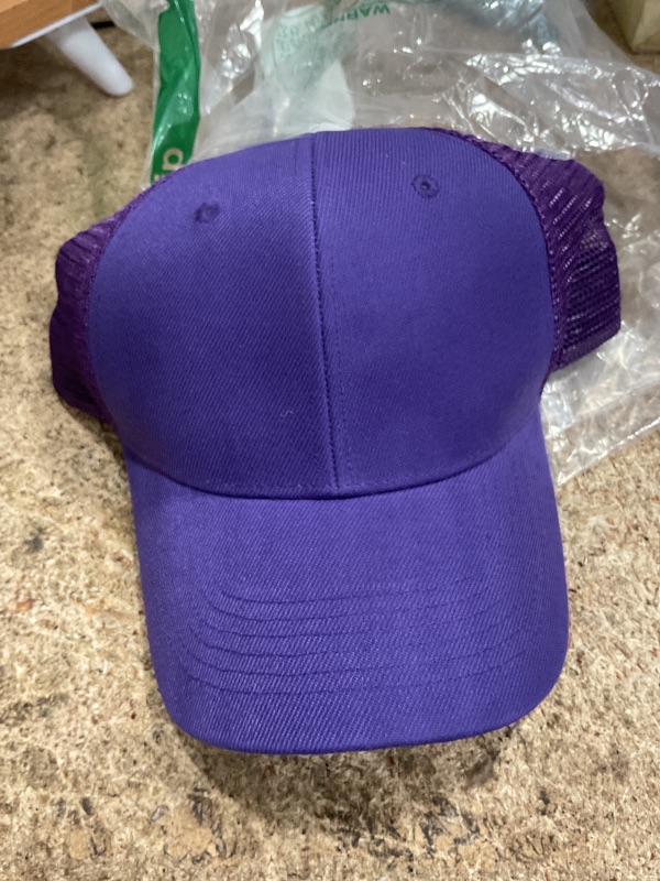 Photo 1 of  BASEBALL CAP