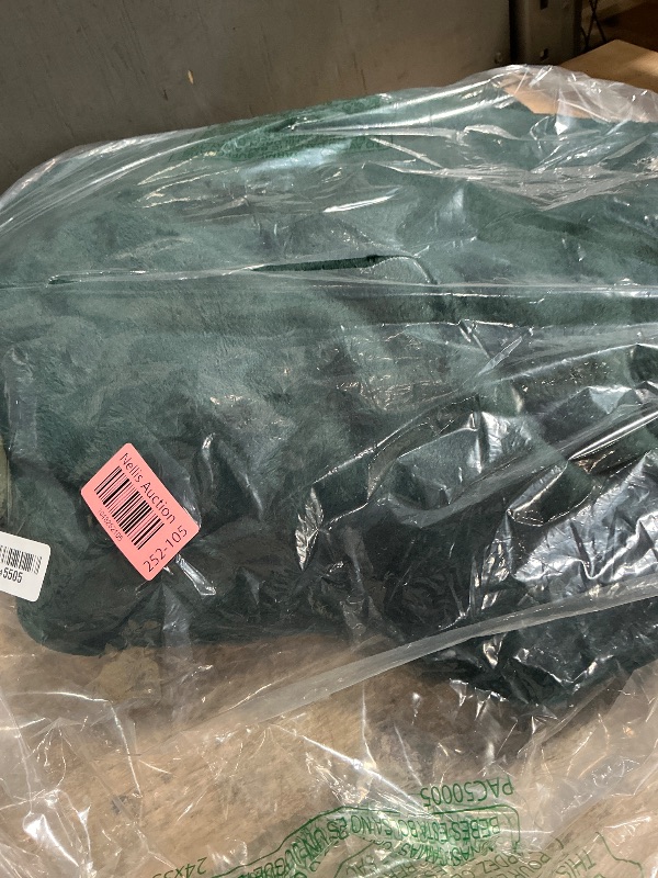 Photo 1 of ***(HEAVILY USED/ MINOR DAMAGE)***Exclusivo Mezcla Fleece Throw Blanket for Couch, Sofa, 300GSM Super Soft and Warm Blankets, Forest Green Throw All Season Use, Cozy, Plush, Lightweight, 50x60 Inches