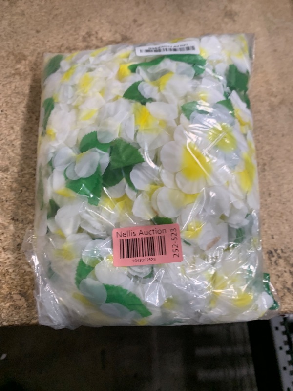 Photo 1 of 24Counts Hawaiian Leis for Luau Party, Thickened White Graduation Leis Hawaii Floral Garland Hawaiian Weddings Summer Beach Party Hula Dance Flower Necklace Artificial Ti Leaf Orchid Lei