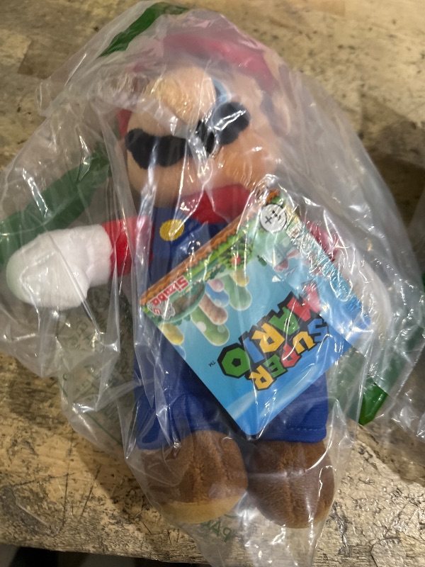 Photo 1 of Simba Official Mario Plush Toy 8"