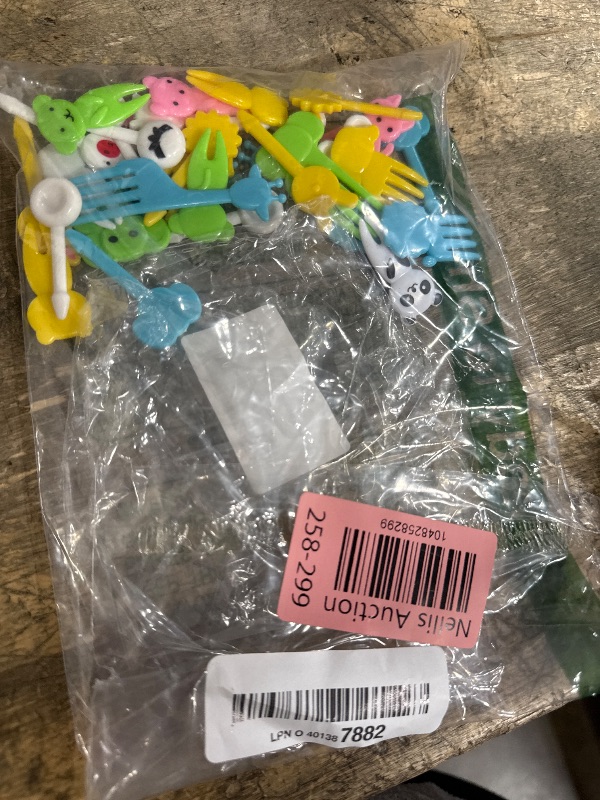 Photo 1 of 40PCS Animal Fruit Food Picks, Bento Box Picks, Mini Cartoon Animal Food Toothpicks, Lunch Bento Forks Picks for Kids