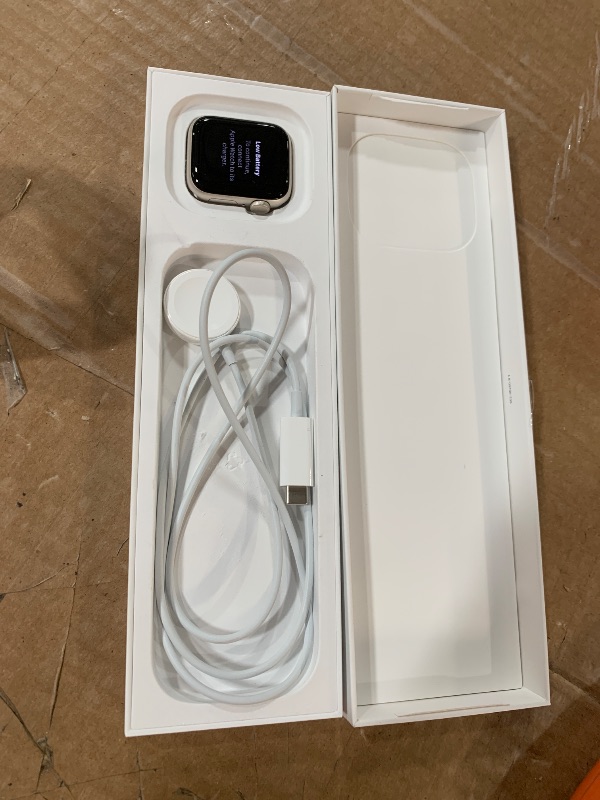 Photo 1 of (NO WRISTBAND) Apple Watch SE (2nd Gen) [GPS 40mm] Smartwatch with Starlight Aluminum Case with Lake Green Sport Loop One Size. Fitness and Sleep Trackers, Crash Detection, Heart Rate Monitor, Carbon Neutral