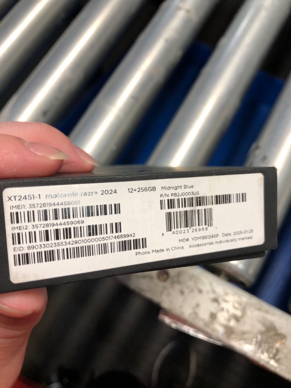 Photo 1 of ***(PARTS ONLY/ LOCKED/ NON FUNCTIONAL)***Motorola razr+ | 2024 | Unlocked | Made for US 12/256 | 50MP Camera | Midnight Blue