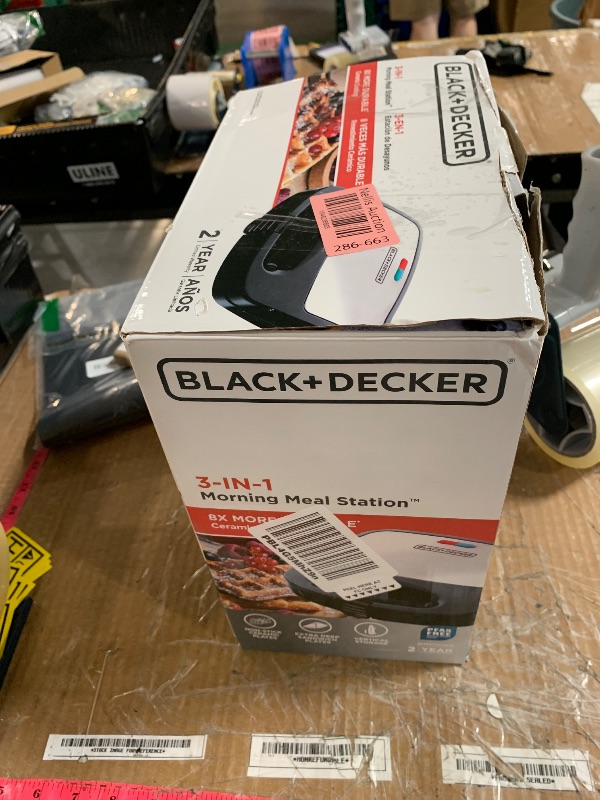 Photo 1 of (used)(see images) BLACK+DECKER 3-in-1 Waffle Iron, WM2000SD, Grill and Sandwich Press, Non-Stick Removable Plates, Space Saving Compact Design