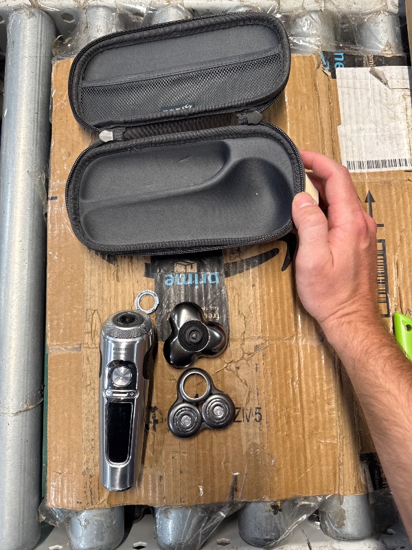 Photo 1 of (PARTIAL SET) (POWER TESTED) Philips Norelco S9000 Prestige Rechargeable Wet & Dry Electric Rotary Shaver with Precision Trimmer, Premium Case & Cleaning System, SP9841/84
