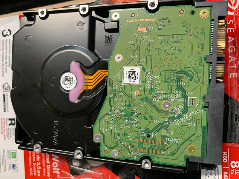 Photo 1 of ***(MAJOR DAMAGE/ PARTS ONLY)***Western Digital 8TB WD Blue PC Internal Hard Drive HDD - 5640 RPM, SATA 6 Gb/s, 256 MB Cache, 3.5" - WD80EAAZ