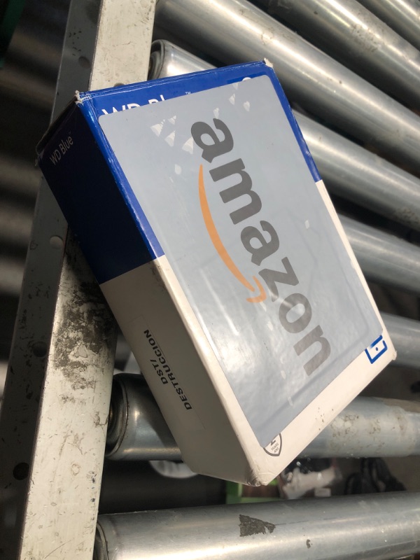 Photo 1 of ***(MAJOR DAMAGE/ PARTS ONLY)***Western Digital 8TB WD Blue PC Internal Hard Drive HDD - 5640 RPM, SATA 6 Gb/s, 256 MB Cache, 3.5" - WD80EAAZ