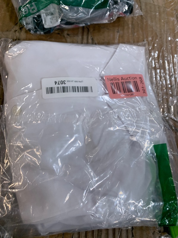 Photo 1 of (16) (USED/FAIR) Calvin Klein Boys' Long Sleeve Slim Fit Dress Shirt, Button-Down Style with Buttoned Cuffs & Shirttail Hem, White, 16