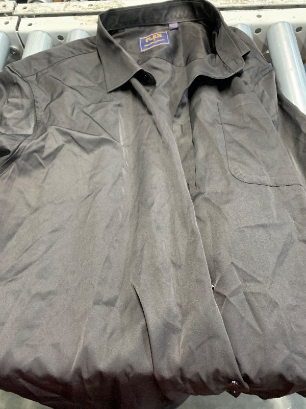 Photo 1 of (used) Alimens & Gentle Mens Short Sleeve Dress Shirts Wrinkle Free Solid Casual Button Down Shirts with Pocket L