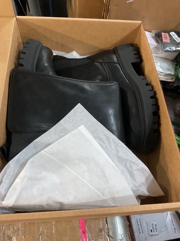Photo 1 of ** slight wear* TEAIEUI Women's Knee High Boots Fashion Platform Lug Sole Tall Riding Boots Comfortable Stretch Calf Dress Long Boots Black 8.5