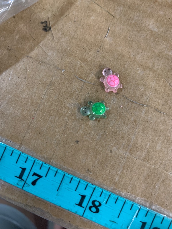 Photo 1 of * Turtles* GWAHSA 240pcs Luminous Mini Resin Ducks, Tiny Duck Bulk Glow in The Dark Small Plastic Miniature Ducks Figures for Dollhouse Decor Micro Garden Home Landscape Aquarium Craft Gifts Party Favors Toys