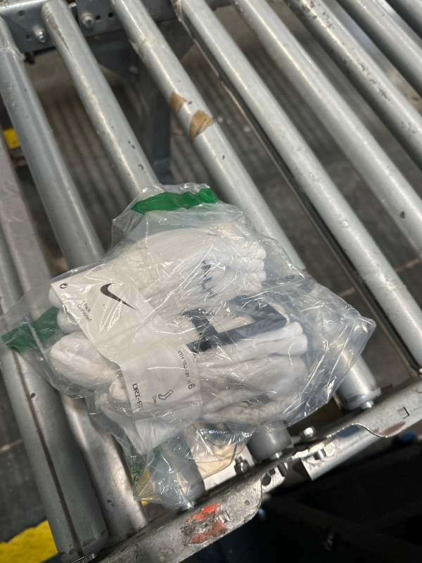 Photo 1 of *Item Is Dirty - Check clerk notes*
NIKE Unisex Performance Cushion Crew Socks with Band (6 Pairs), White/Black, X-Small 3YRS