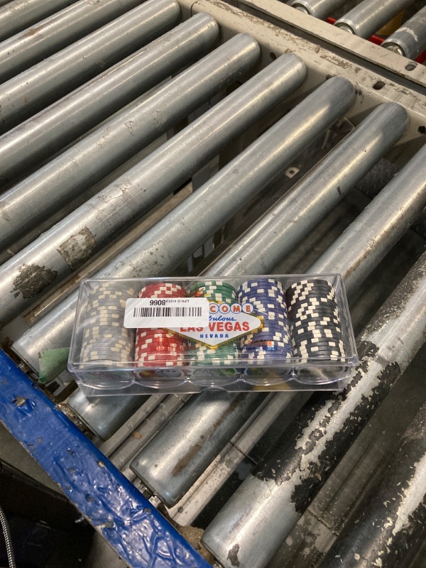 Photo 1 of 100 Piece Las Vegas Design Poker Chips in Clear Plastic Tray