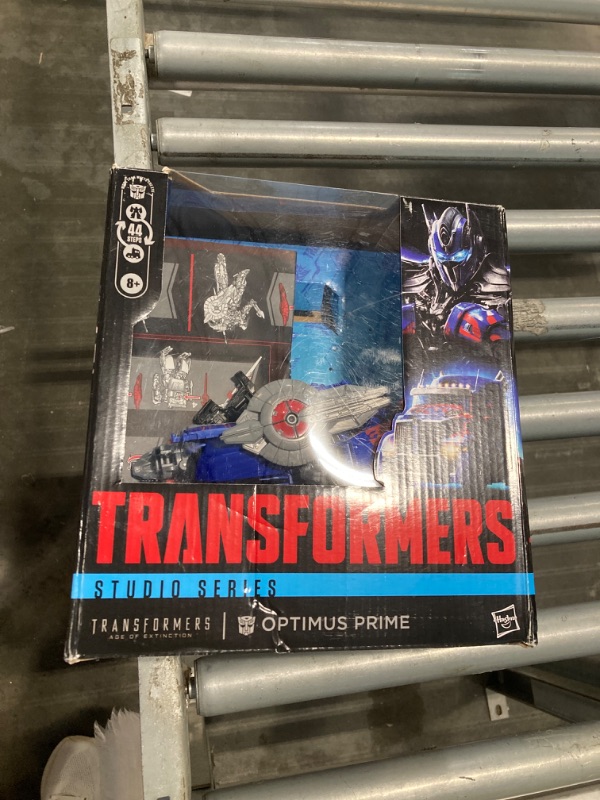 Photo 1 of ***MISSING PARTS***
Transformers Toys Studio Series Leader Class Age of Extinction Optimus Prime, 8.5-inch Converting Action Figure, Ages 8+