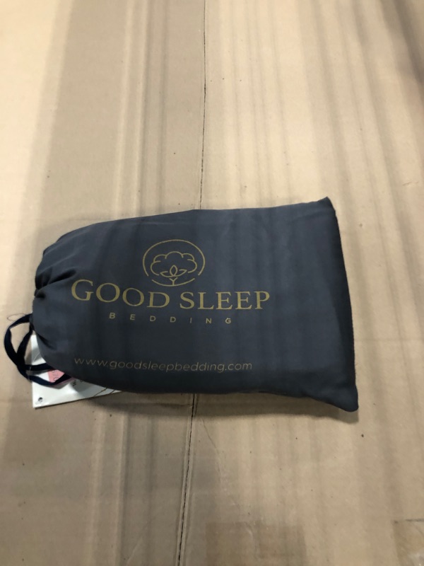 Photo 1 of 1000 TC Ivory Standard Pillowcases Set of 4 100% Egyptian Cotton Pillow Cases with Long Staple Cotton & Sateen Weave, Silky Soft Hotel - Like Bed Pillow Covers for Comfy Sleeping, Snug Fit