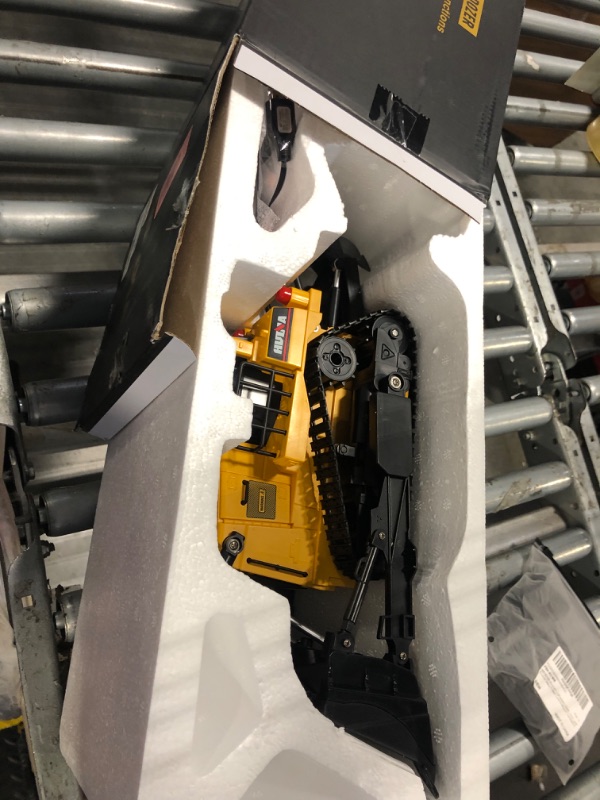 Photo 1 of ***Missing Control***
AOFT TECHNOLOGY HUINA 1554 1/16 Scale Remote Control Bulldozer 2.4GHz 11CH RC Construction Vehicle with Lights & Sound Toy Electric Toys for Kids 6+ Years Old