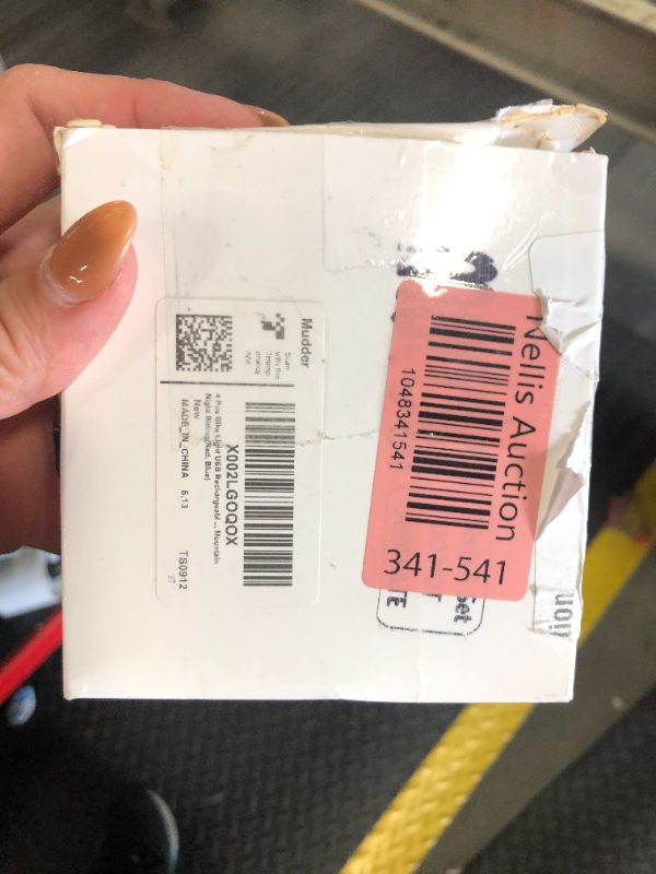 Photo 1 of ***ONLY TWO LIGHTS*****SEE PICS**2 Pcs Bike Light USB Rechargeable Bike Tail Light Bicycle Headlight Tail Light Set Ultra Bright Bicycle LED Safety Light Waterproof Cycling Taillight 7 Modes for Road Mountain Night Riding(Red, Blue)