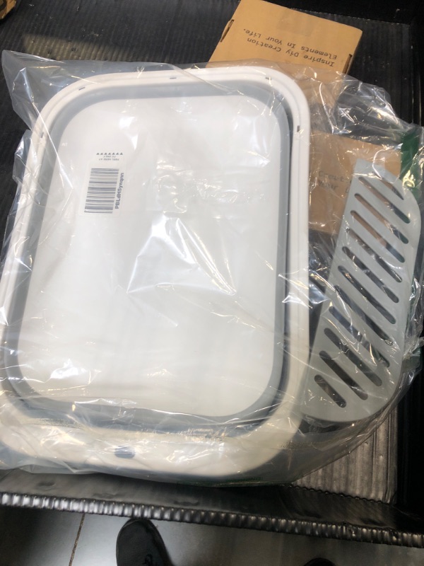Photo 1 of *new opened bag missing scooper*
chuyouan Collapsible Kitten Litter Box, 17.7 x 13.4 x 5 inch Open Cat Potty Pan with Scoop Foldable Shallow Cat Toilet Anti-Splashing Low Entrance Travel Litter Box with Falling Sand Pedal Grey