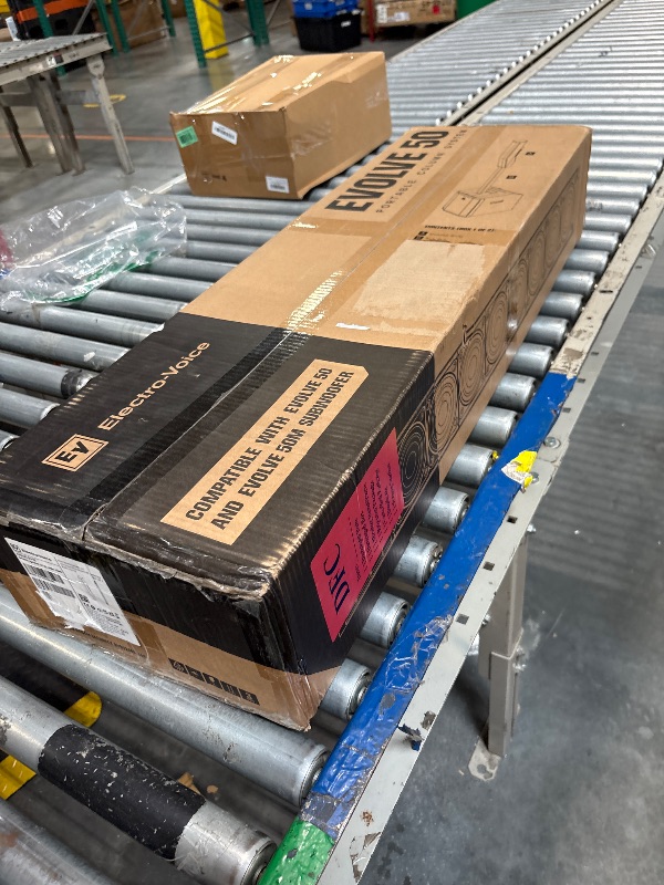 Photo 1 of **MISSING BOX 2 OF 2 missing bass speaker**
Electro-Voice Evolve 50 1000W Powered Column Speaker Array System (Black) (2 Items)