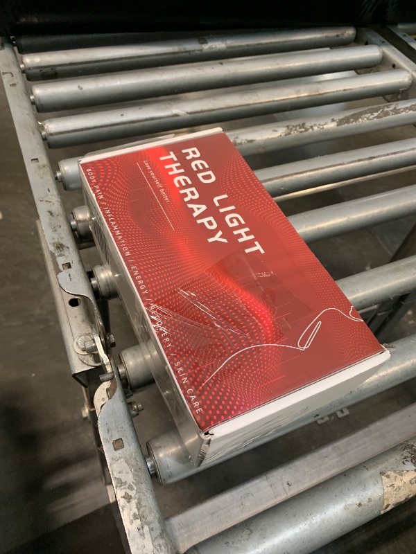 Photo 1 of ***NON FUNCTIONAL, FOR PARTS ONLY*** Red Light Therapy Infrared Light Therapy Pad for Body Pain NIR Deep Therapy for Back Knee Hands Feet Relief Portable 660nm 850nm Home Heating Light Therapy Wrap Belt Gift for Women Men