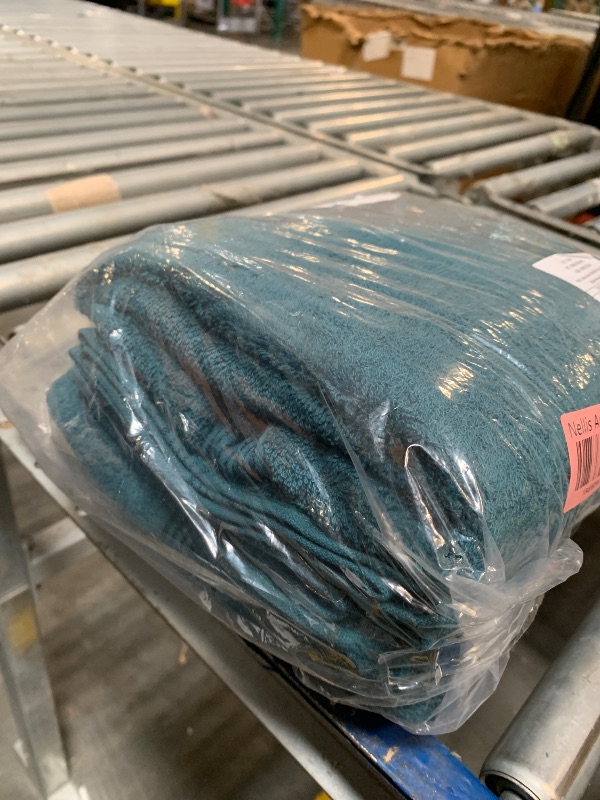 Photo 1 of **MISSING PARTS**Belizzi Home Ultra Soft 6 Pack Cotton Towel Set, Contains 2 Bath Towels 28x55 inch, 2 Hand Towels 16x24 inch & 2 Wash Coths 12x12 inch, Ideal Everyday use, Compact & Lightweight - Teal
