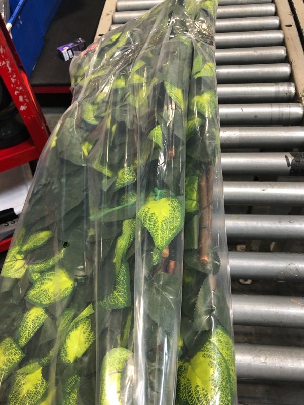 Photo 1 of 2 PACKJOYSFIT Expandable Faux Ivy Fence,Artificial Privacy Screen Decor for Outdoor Wall, Balcony and Patio, Single Sided Leaves (Green,1)