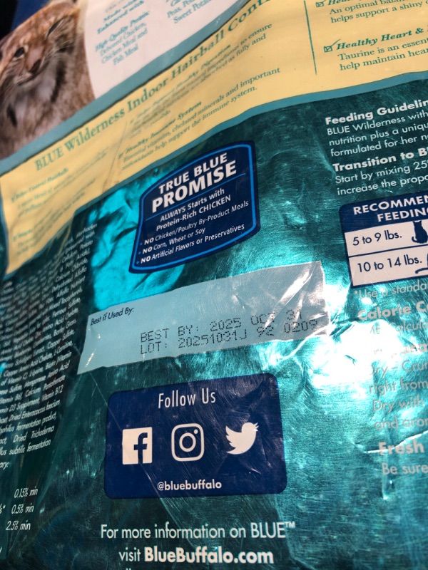 Photo 1 of ***BAG HAD MINOR TEAR***Blue Buffalo Wilderness High-Protein, Grain-Free Natural Dry Food for Adult Cats, Indoor Hairball Control, Chicken, 11-lb. Bag