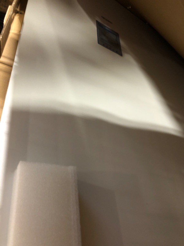 Photo 1 of ***SIMILAR ITEM**Renogy Solar Panels 200 Watt 12V, Flexible Solar Panel 200W 22% High-Efficiency, 240° Ultra Lightweight Solar Panels for Marine RV Cabin Van Car Boat Camping Curve Surfaces