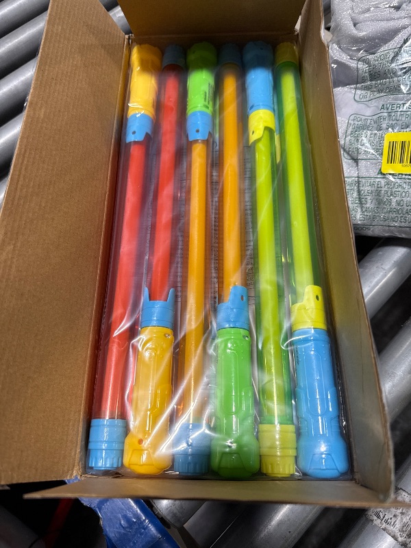 Photo 1 of JOYIN 18 Pack 16.5'' Water Gun,Super Soaker Blaster Squirt Guns, Bulk Summer Outdoor Swimming Pool, Backyard, Beach Water Game Fighting Play Pool Toys