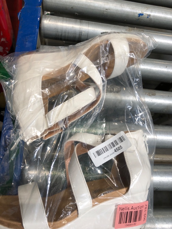 Photo 1 of *used**DREAM PAIRS Women's White Pu Open Toe Buckle Ankle Strap Summer Platform Wedge Sandals Size 6.5 M US Nini-2