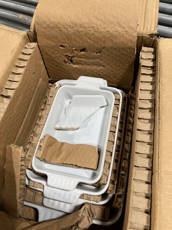 Photo 1 of ****BROKEN LARGE DISH************MALACASA Casserole Dishes for Oven, Porcelain Baking Dishes, Ceramic Bakeware Sets of 4, Rectangular Lasagna Pans Deep with Handles for Baking Cake Kitchen, White (9.4"/11.1"/12.2"/14.7