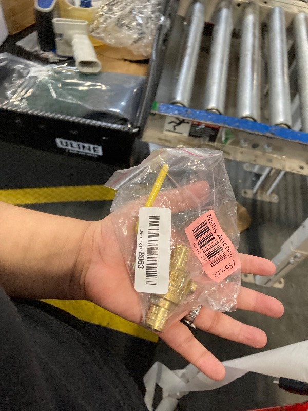 Photo 1 of 1 Piece XFITTING 3/4'' Pex Ball Valve with Drop Ear, Brass, Metal Handle, Pex B Ball Valve,Yellow,0.75 Inch