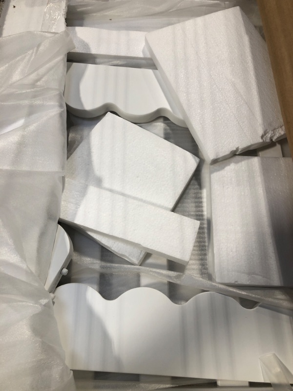 Photo 1 of DaVinci Sammy Scallop 4-in-1 Convertible Crib in White, GREENGUARD Gold Certified