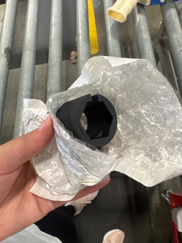 Photo 1 of 1 Pcs Offset Oxygen Sensor Socket 3/8-Inch Drive by 7/8-Inch 22mm Wire Gate Accesses Sensor from Side, Preventing Damage to Wires, Universal for Most Models of Cars Oxygen Sensor Offset Puller