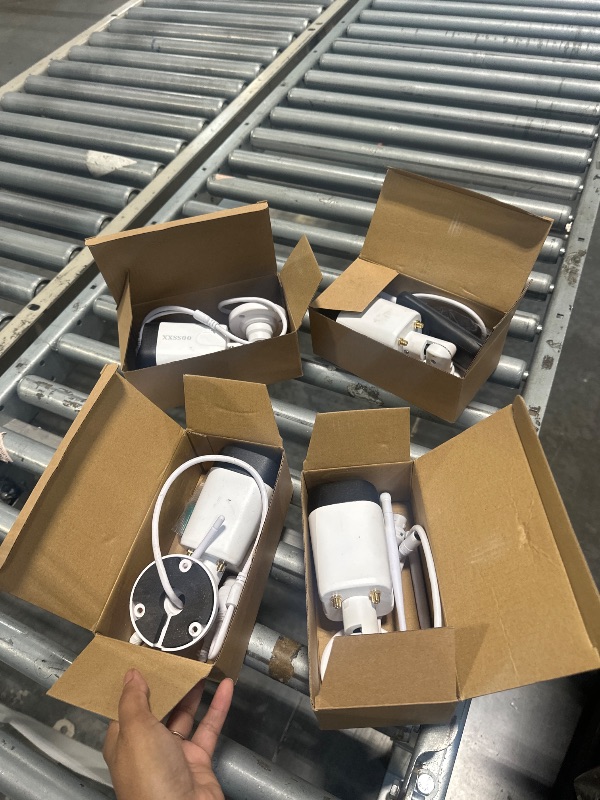 Photo 1 of 120 Days Storage 2-Way Audio 5.5MP 2 Antennas Outdoor Security Wireless Camera System WiFi Video Surveillance