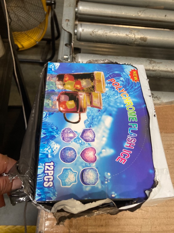 Photo 1 of **10 PIECES**Maylai 24PCS Waterproof LED Light Up Ice Cubes for Drinks That Change Colors Flashing Glow in The Dark for Bar Club Drinking Party Wine Wedding Swimming Pool Decoration