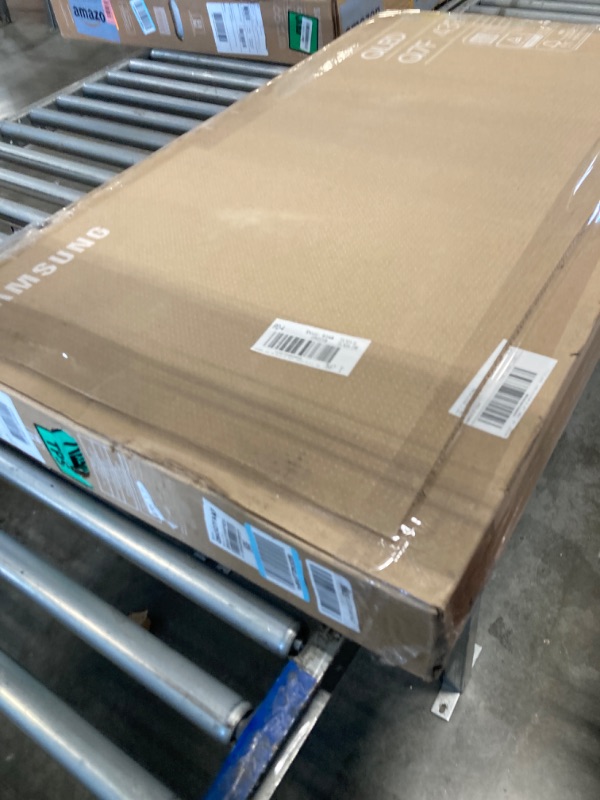 Photo 1 of **PARTS ONLY**SCREEN IS DAMAGED**Samsung 43-Inch Class QLED Q7F Series Samsung Vision AI Smart TV (2025 Model, 43Q7F) Quantum HDR, Object Tracking Sound Lite, Q4 AI Gen1 Processor, 4K upscaling, Gaming Hub, Alexa Built-in