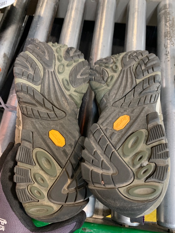Photo 1 of ***SIMILAR***Merrell Women's Moab 2 Vent Hiking Shoe, Granite, 10 M US