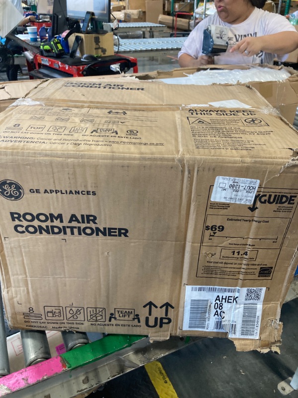 Photo 1 of 'GE® ENERGY STAR® 8 000 BTU Smart Electronic Window Air Conditioner for Medium Rooms up to 350 Sq. Ft
