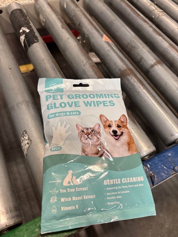 Photo 1 of **ONLY ONE PACK**Vannon Extra Thick Pet Bathing Wipes for Dogs & Cats, Cleaning & Odor-Controlling Grooming Gloves, Nourish Fur Glove Wipes for Daily Care and Traveling, Rinse Free, Unscented, 