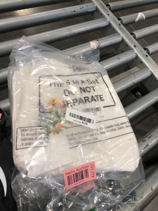 Photo 1 of Tioncy 12 Pcs Elegant Floral Cloth Napkins Linen Embroidered Wildflower Tea Cocktail Dinner Napkins Bulk for Wedding Bridal Shower Party Housewarming Gifts Botanical Farmhouse Decor (White)