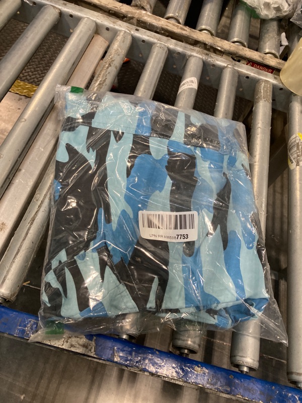 Photo 1 of *USED*
X RAY Men's Belted Long Cargo Shorts for Men, Below Knee Length Mens Cargo Shorts, 3/4 Pants (Big and Tall Shorts for Men) Teal CAMO 44