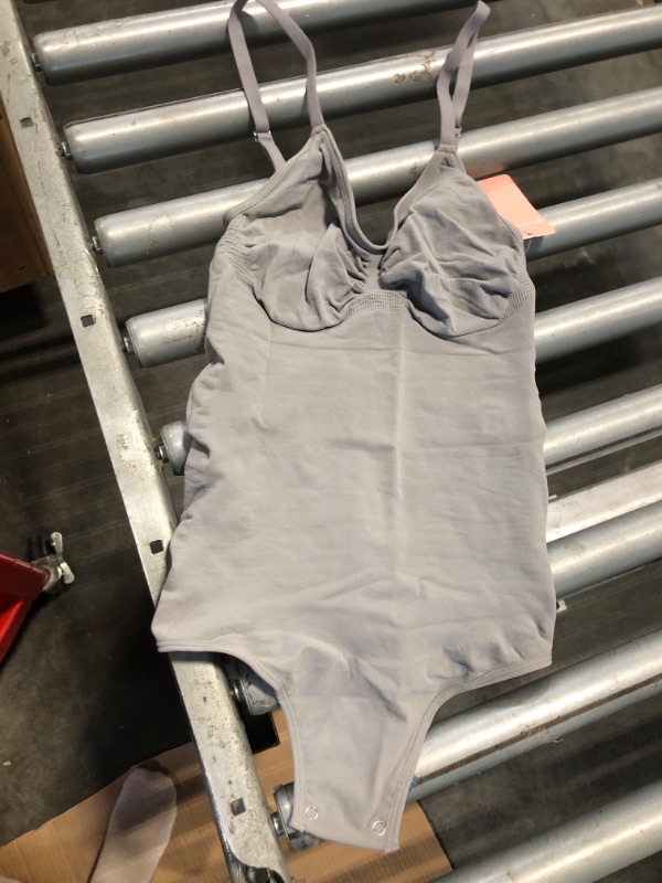 Photo 1 of  Womens' Seamless Sleeveless V-Neck Bodysuit Shapewear Tummy Control