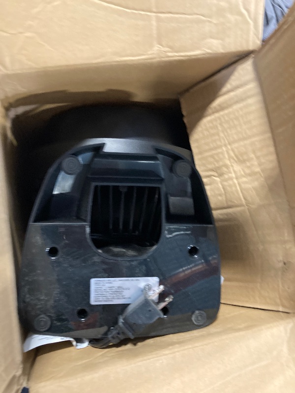 Photo 1 of ***SIMILAR PRODUCT***
Vornado 7.4" Table Fan