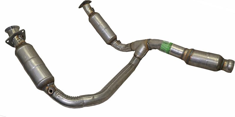 Photo 1 of 
Walker® Ultra 50497 Catalytic Converter, 3.625" Inlet, Durable Stainless Steel, Fits 2014, 2015 & 2018 Chevrolet Silverado 1500
