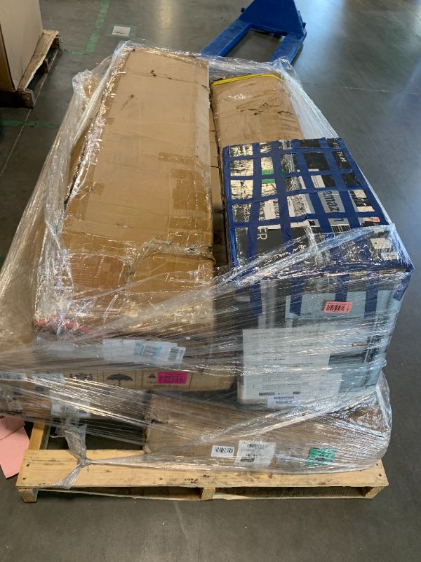 Photo 1 of **No Return**No Return**No Return**No Return**No Return**No Return**No Return**
1) GE PROFILE OPAL 2.0 XL WITH 1 GALLON TANK, CHEWABLE CRUNCHABLE COUNTERTOP NUGGET ICE MAKER, SCOOP INCLUDED, 38 LBS IN 24 HOURS, PELLET ICE MACHINE WITH WIFI & SMART CONNECT