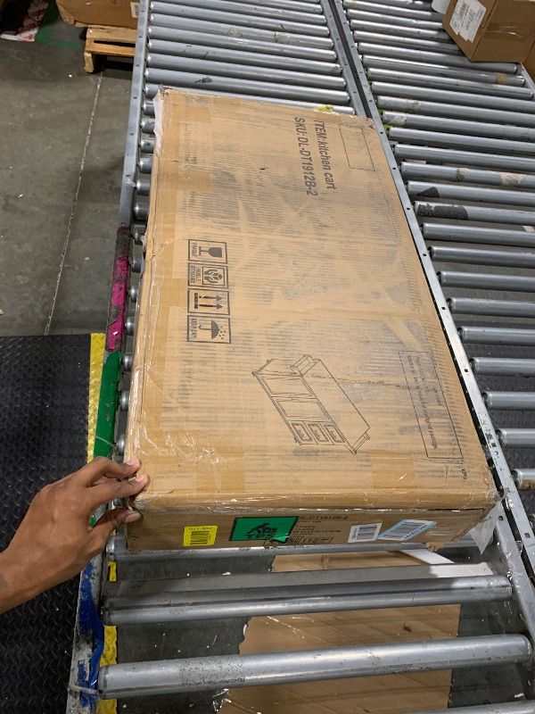 Photo 1 of **No Return**No Return**No Return**No Return**No Return**No Return**
1) FAVSH TWIN SIZE DAYBED W/TRUNDLE, VELVET UPHOLSTERED SOFA BED WITH AND CHANNEL TUFTED BACKREST & WOOD SLAT SUPPORT FOR BEDROOM LIVING ROOM GUEST ROOM, PINK**missing parts**
2) HIDSLIV